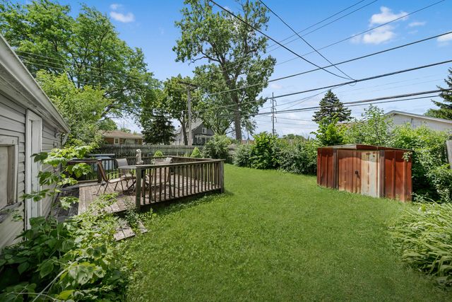 1446 EVERETT Avenue, Des Plaines, IL 60018