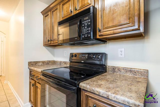 204 Chimney Rock Road, Perry, GA 31069