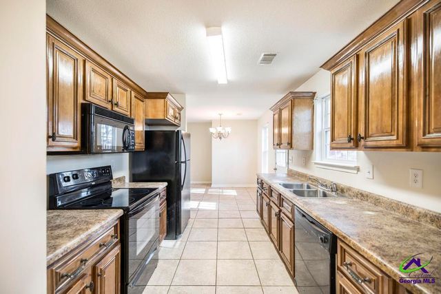 204 Chimney Rock Road, Perry, GA 31069