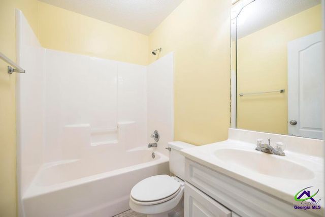 204 Chimney Rock Road, Perry, GA 31069