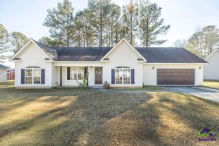 204 Chimney Rock Road, Perry, GA 31069
