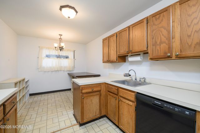 8 Beverly Court, Tinton Falls, NJ 07724