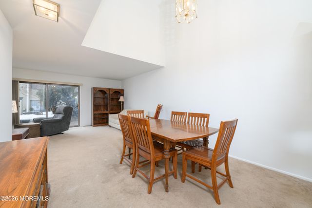 8 Beverly Court, Tinton Falls, NJ 07724