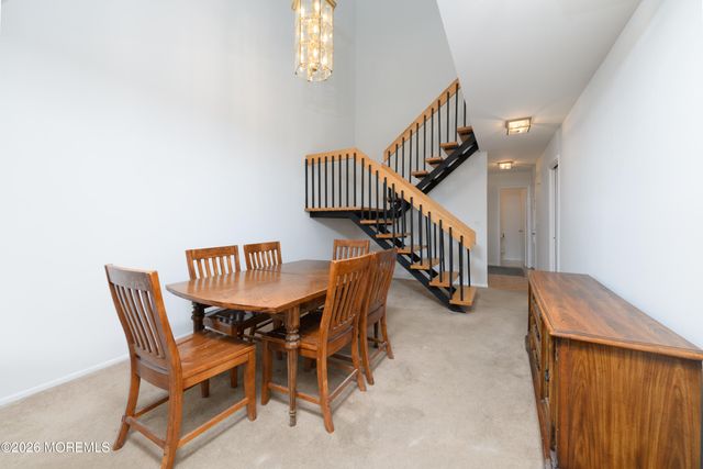 8 Beverly Court, Tinton Falls, NJ 07724