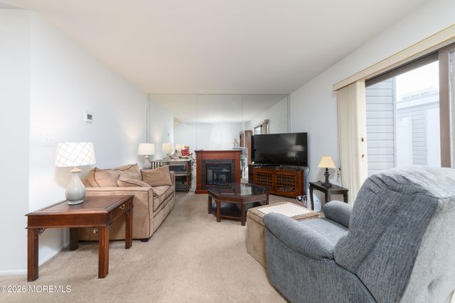 8 Beverly Court, Tinton Falls, NJ 07724