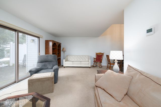 8 Beverly Court, Tinton Falls, NJ 07724