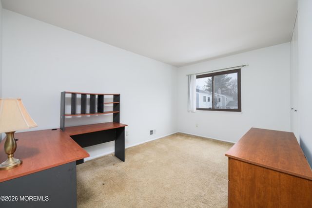 8 Beverly Court, Tinton Falls, NJ 07724