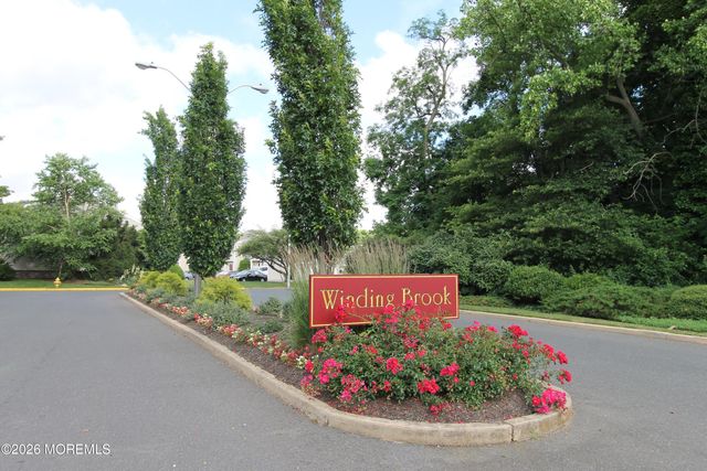 8 Beverly Court, Tinton Falls, NJ 07724