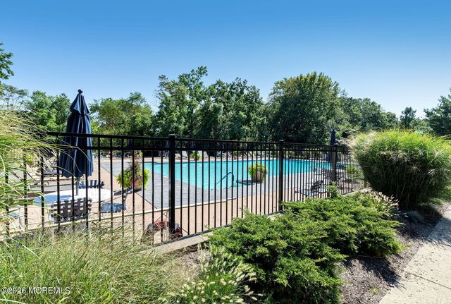 8 Beverly Court, Tinton Falls, NJ 07724