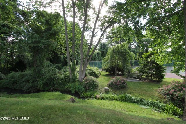 8 Beverly Court, Tinton Falls, NJ 07724