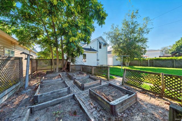 110 S 4th Street, Decatur, IN 46733