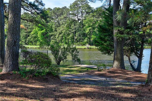 147 Circle CT, Norfolk, VA 23503