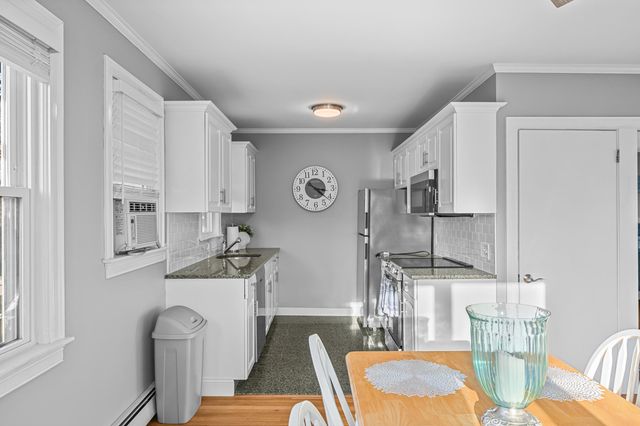 7 Columbus Avenue, West Yarmouth, MA 02673