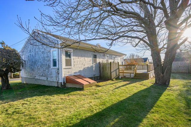 7 Columbus Avenue, West Yarmouth, MA 02673