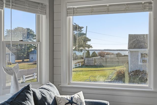 7 Columbus Avenue, West Yarmouth, MA 02673