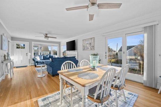7 Columbus Avenue, West Yarmouth, MA 02673