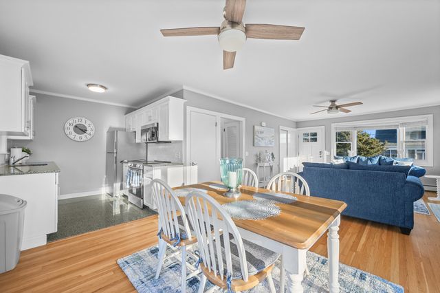 7 Columbus Avenue, West Yarmouth, MA 02673