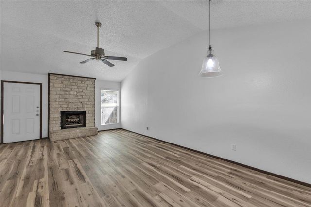 8713 Pineridge DR, Austin, TX 78729