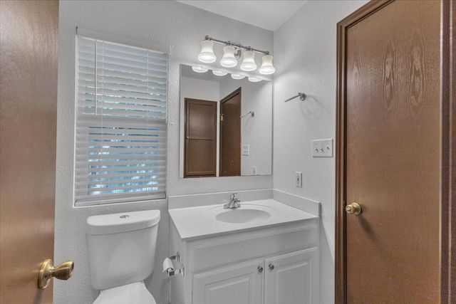 8713 Pineridge DR, Austin, TX 78729