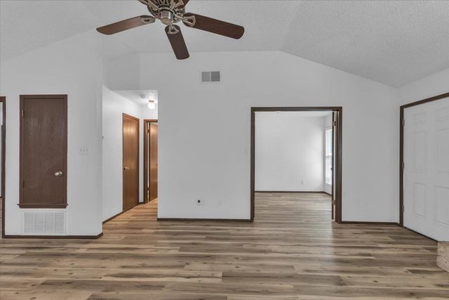 8713 Pineridge DR, Austin, TX 78729