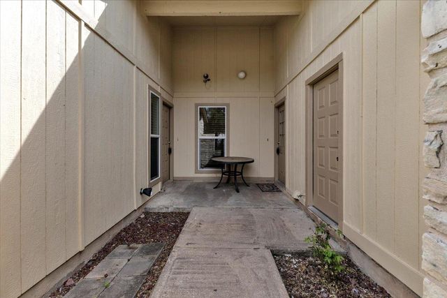 8713 Pineridge DR, Austin, TX 78729