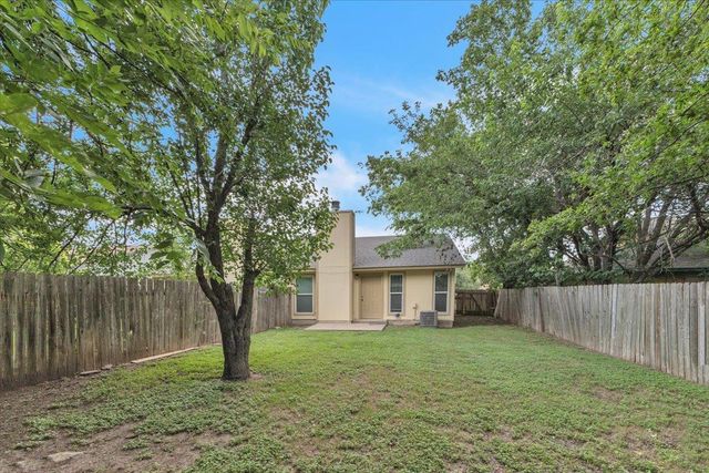 8713 Pineridge DR, Austin, TX 78729