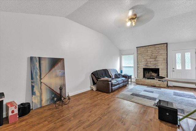 8713 Pineridge DR, Austin, TX 78729
