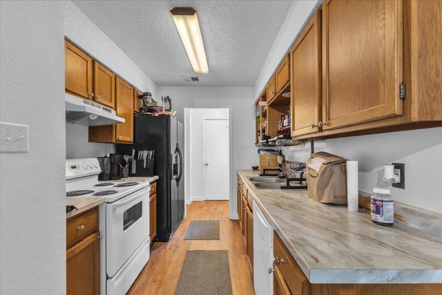 8713 Pineridge DR, Austin, TX 78729
