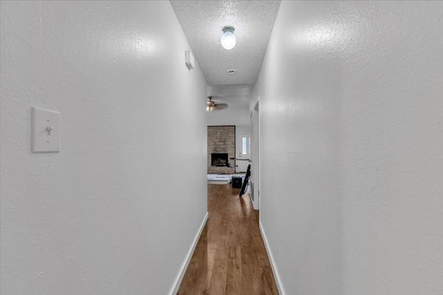 8713 Pineridge DR, Austin, TX 78729