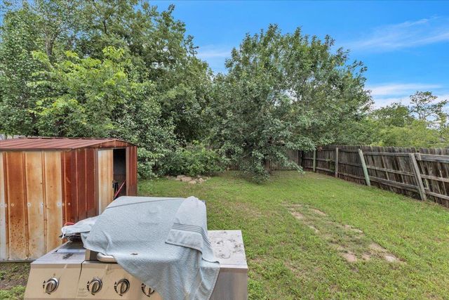 8713 Pineridge DR, Austin, TX 78729