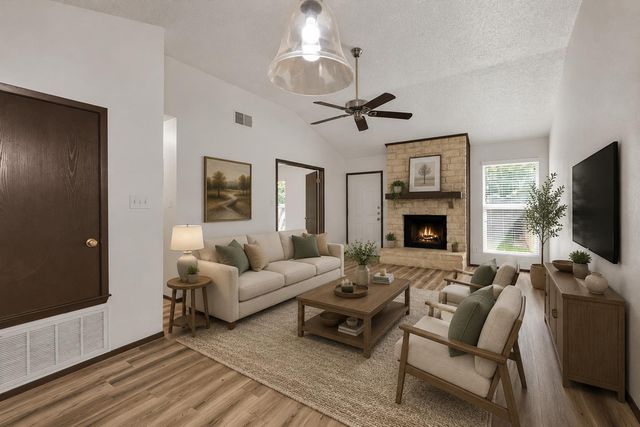8713 Pineridge DR, Austin, TX 78729