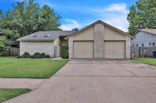 8713 Pineridge DR, Austin, TX 78729