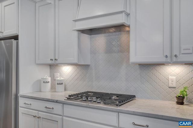 6 ODOM CT, Charlottesville, VA 22901