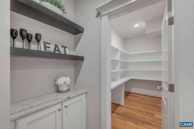 6 ODOM CT, Charlottesville, VA 22901