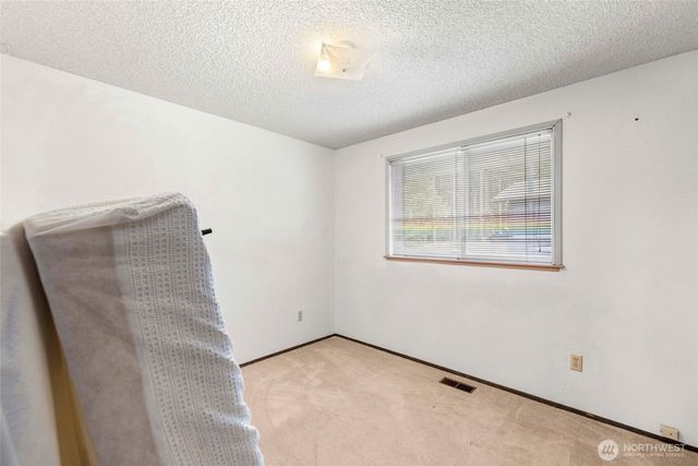 1127 SW Fairhaven Drive, Oak Harbor, WA 98277