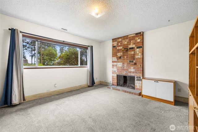1127 SW Fairhaven Drive, Oak Harbor, WA 98277