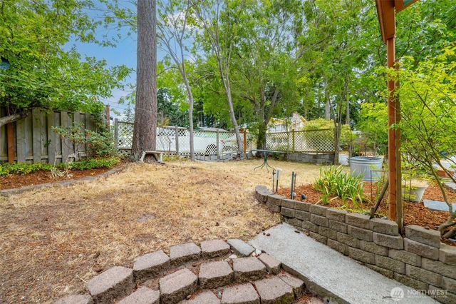 1127 SW Fairhaven Drive, Oak Harbor, WA 98277