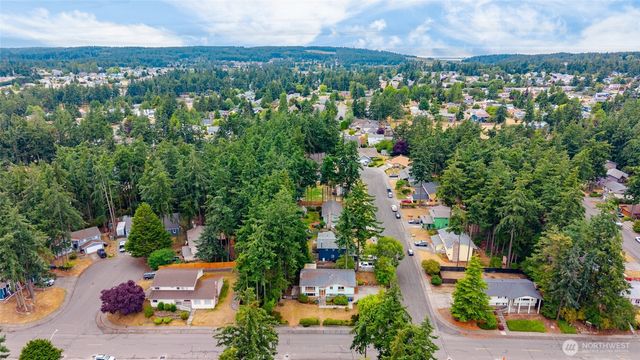 1127 SW Fairhaven Drive, Oak Harbor, WA 98277