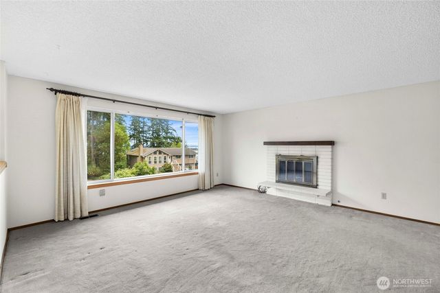 1127 SW Fairhaven Drive, Oak Harbor, WA 98277