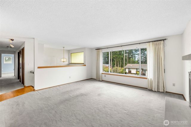 1127 SW Fairhaven Drive, Oak Harbor, WA 98277