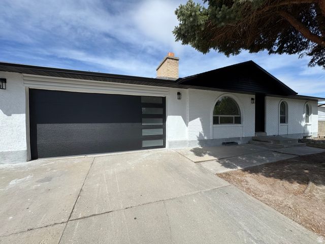 5222 S QUEENSWOOD DR, Taylorsville, UT 84129