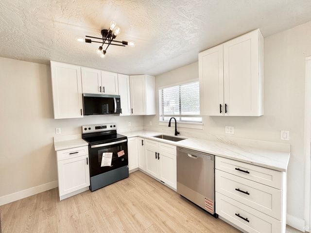 5222 S QUEENSWOOD DR, Taylorsville, UT 84129