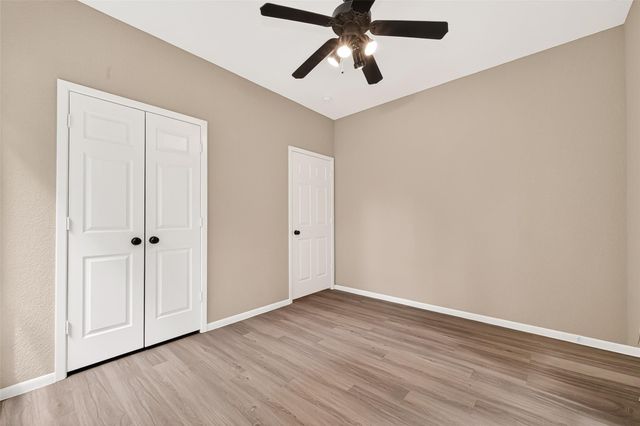 41 Creek Forest Lane, Conroe, TX 77384