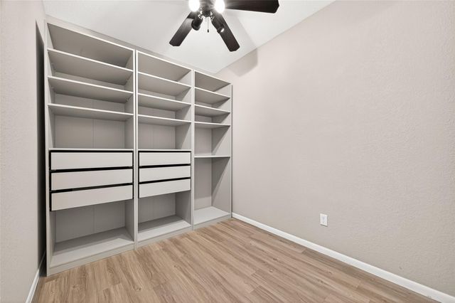41 Creek Forest Lane, Conroe, TX 77384