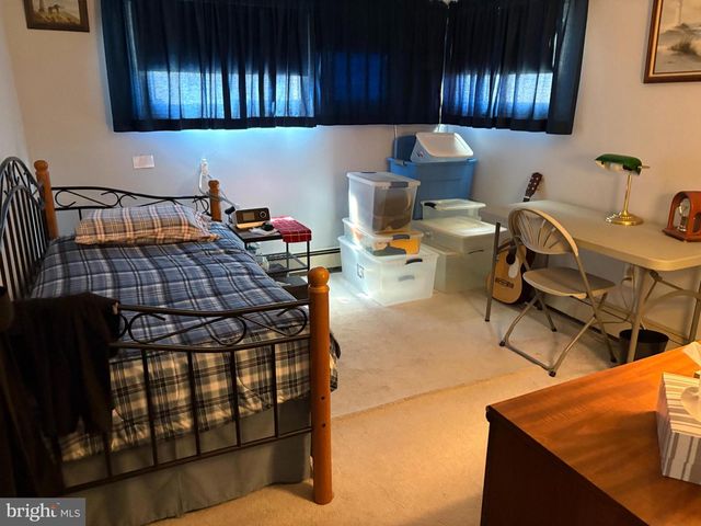 29 GRIDIRON RD, Levittown, PA 19057