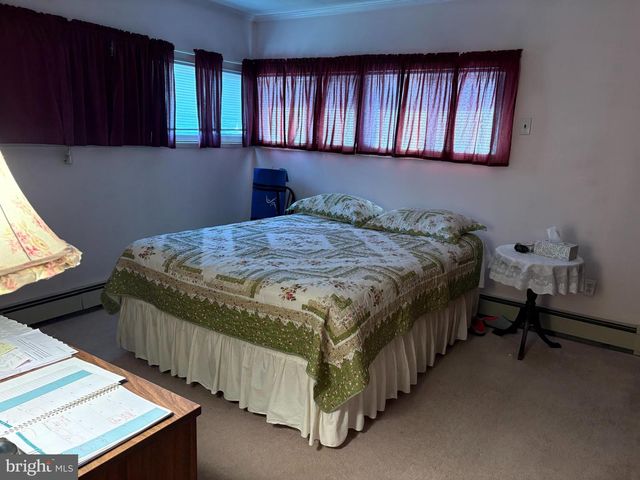 29 GRIDIRON RD, Levittown, PA 19057