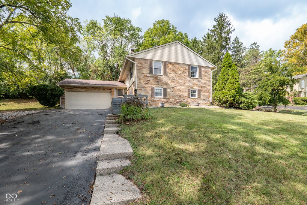 6824 Sargent Road, Indianapolis, IN 46256