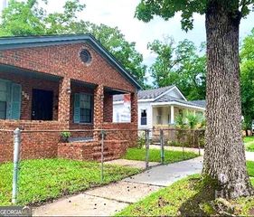 708 E 32nd Street, Savannah, GA 31401