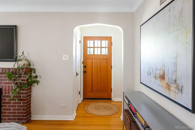 2560 Locust Street, Denver, CO 80207