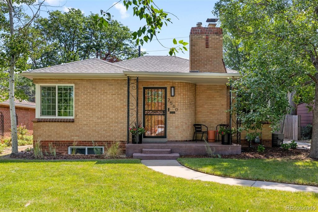 2560 Locust Street, Denver, CO 80207